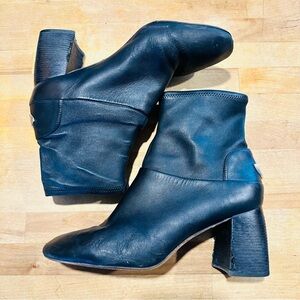 Tory Burch Sidney Black 70MM Bootie Misa Calf Stretch Napa Leather Size 9